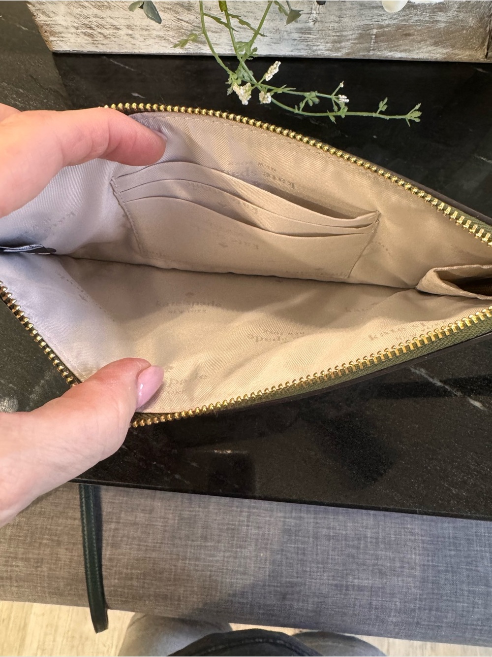 🍃🌸Kate Spade Lucy Ivory Floral Saffiano Leather L-Zip Wristlet Wallet - Picture 8 of 10
